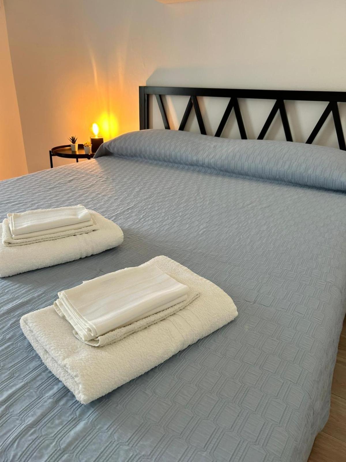 Dg Apartment ปาแลร์โม ภายนอก รูปภาพ